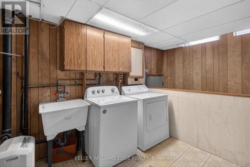 31 - 3049 Glencrest Road, Burlington, ON - Indoor Photo Showing Laundry Room