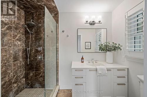 90 Georgia Road, London North (North Q), ON - Indoor Photo Showing Bathroom