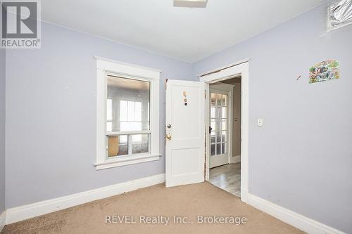 5806 Prince Edward Avenue, Niagara Falls (Hospital), ON - Indoor Photo Showing Other Room