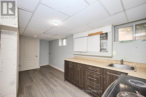 5806 Prince Edward Avenue, Niagara Falls (Hospital), ON - Indoor Photo Showing Other Room