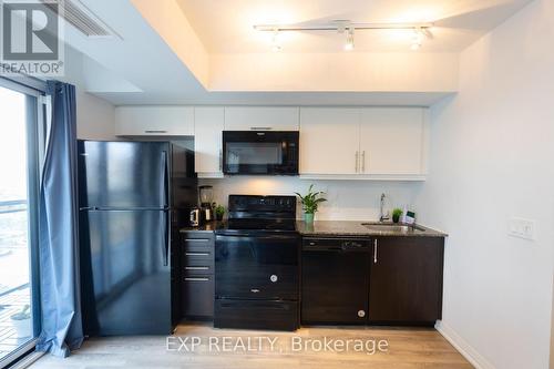 707 - 30 Meadowglen Place, Toronto (Woburn), ON - Indoor Photo Showing Kitchen