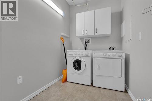 301 2160 Heseltine Road, Regina, SK - Indoor Photo Showing Laundry Room