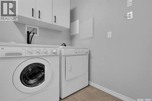 301 2160 Heseltine Road, Regina, SK - Indoor Photo Showing Laundry Room