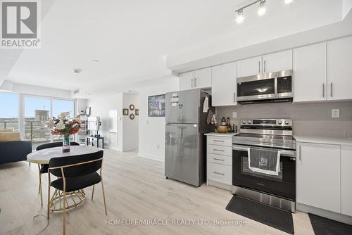 1110 - 1435 Celebration Drive, Pickering, ON - Indoor Photo Showing Kitchen