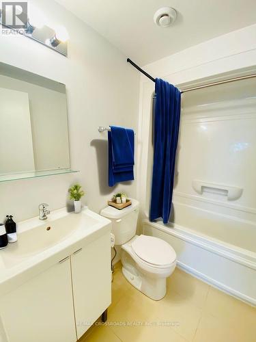 Washroom 2 - 5 - 1720 Simcoe Street N, Oshawa, ON - Indoor Photo Showing Bathroom
