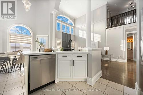 41 Apsley Crescent, Whitby, ON - Indoor Photo Showing Other Room