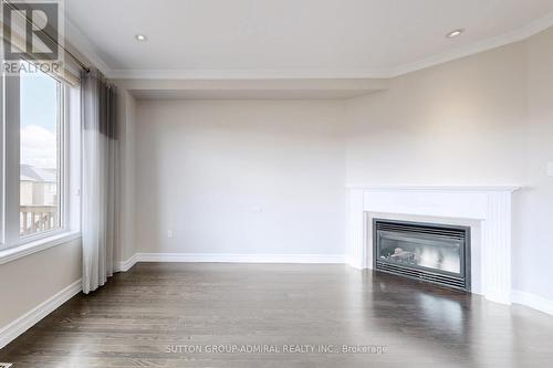 106 Big Hill Crescent, Vaughan, ON - Indoor Photo Showing Living Room With Fireplace