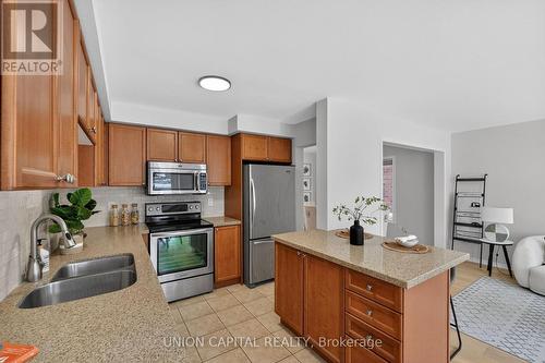 115 Ken Laushway Avenue, Whitchurch-Stouffville, ON - Indoor Photo Showing Kitchen With Double Sink