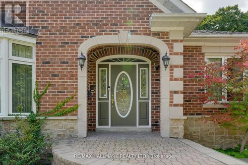 71 Willow Farm Lane, Aurora, ON - Outdoor