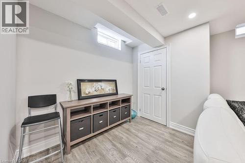 2185 Sutton Drive, Burlington, ON - Indoor