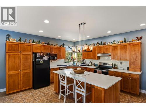 2129 South Lakeside Drive, Williams Lake, BC - Indoor Photo Showing Kitchen