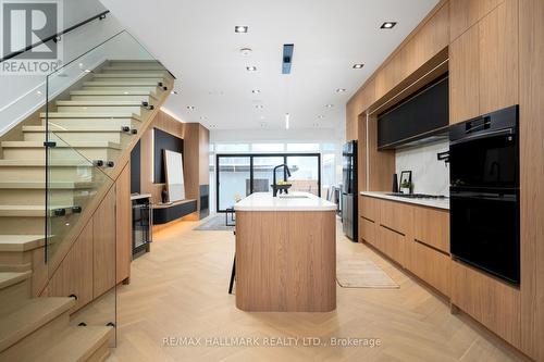 15 Cruikshank Avenue, Toronto, ON - Indoor Photo Showing Kitchen