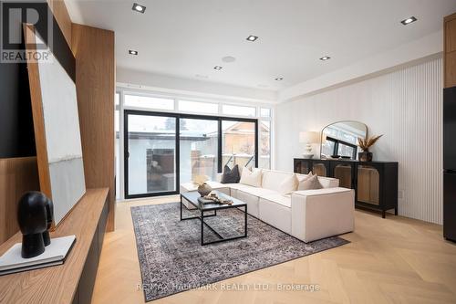 15 Cruikshank Avenue, Toronto, ON - Indoor Photo Showing Living Room
