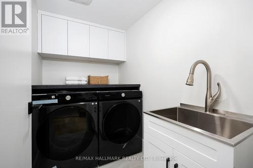 15 Cruikshank Avenue, Toronto, ON - Indoor Photo Showing Laundry Room