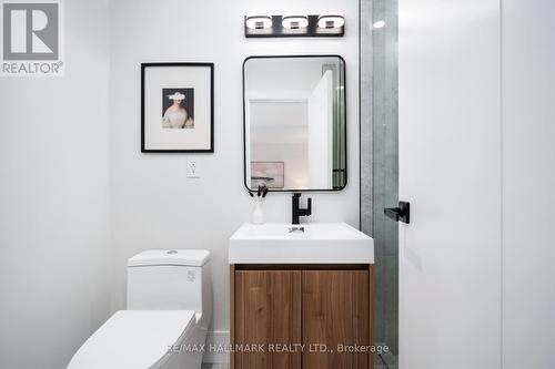 15 Cruikshank Avenue, Toronto, ON - Indoor Photo Showing Laundry Room