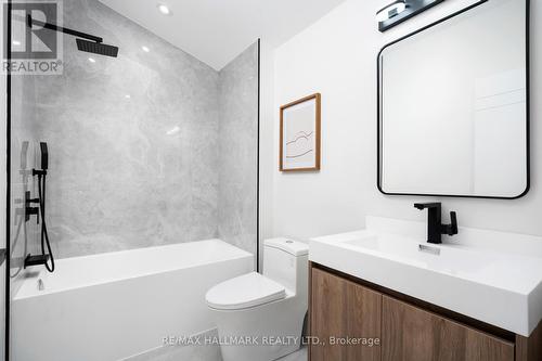 15 Cruikshank Avenue, Toronto, ON - Indoor Photo Showing Bathroom