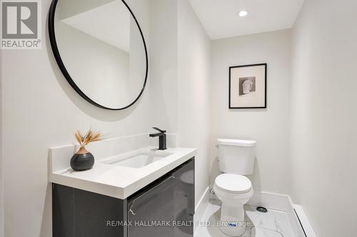 15 Cruikshank Avenue, Toronto, ON - Indoor Photo Showing Bathroom