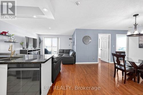 Ph06 - 51 Baffin Court, Richmond Hill, ON - Indoor