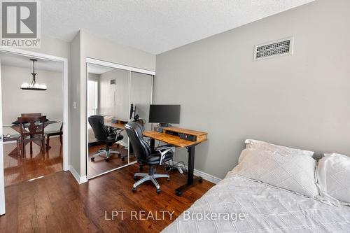 Ph06 - 51 Baffin Court, Richmond Hill, ON - Indoor