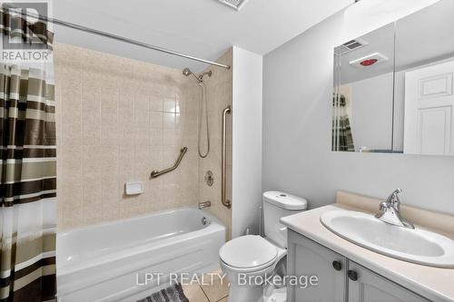 Ph06 - 51 Baffin Court, Richmond Hill, ON - Indoor Photo Showing Bathroom