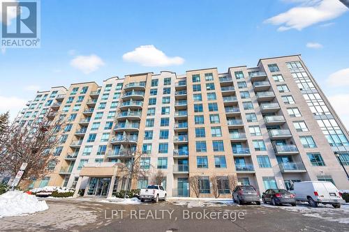 Ph06 - 51 Baffin Court, Richmond Hill, ON - Outdoor With Balcony With Facade