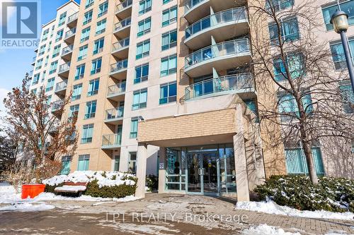 Ph06 - 51 Baffin Court, Richmond Hill, ON - Outdoor With Balcony With Facade