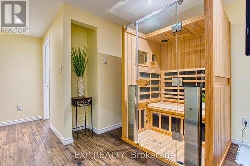 52 Biggs Avenue, Hamilton, ON - Indoor Photo Showing Other Room