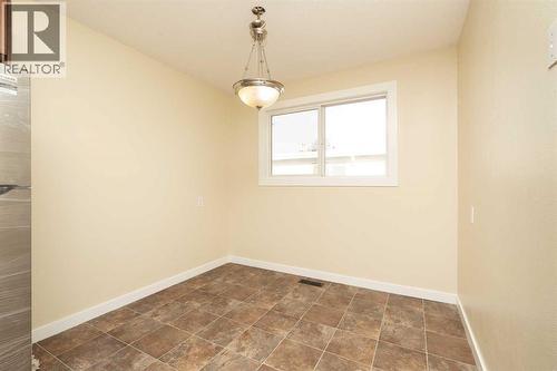 3, 2402 23 Street N, Lethbridge, AB - Indoor Photo Showing Other Room