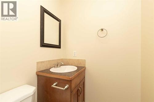 3, 2402 23 Street N, Lethbridge, AB - Indoor Photo Showing Bathroom