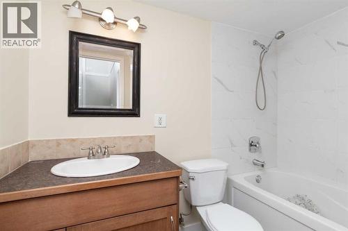 3, 2402 23 Street N, Lethbridge, AB - Indoor Photo Showing Bathroom