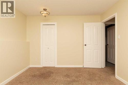 3, 2402 23 Street N, Lethbridge, AB - Indoor Photo Showing Other Room