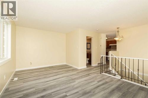 3, 2402 23 Street N, Lethbridge, AB - Indoor Photo Showing Other Room