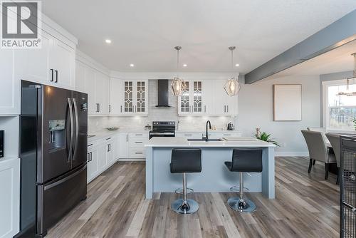 7204 Foxridge Drive, Prince George, BC - Indoor Photo Showing Kitchen With Upgraded Kitchen