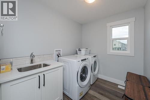 7204 Foxridge Drive, Prince George, BC - Indoor Photo Showing Laundry Room