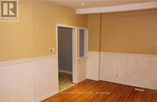 29 Oxford Street, Hamilton, ON - Indoor Photo Showing Other Room
