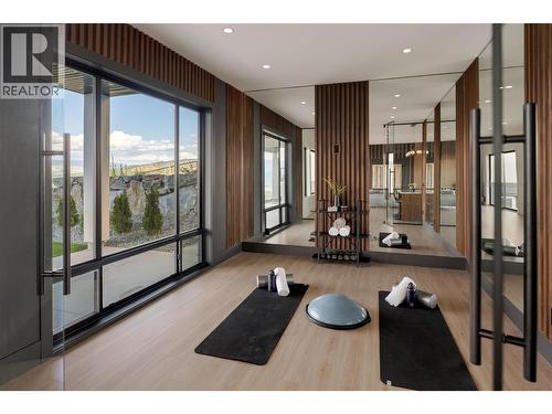 1016 Emslie Street, Kelowna, BC - Indoor Photo Showing Other Room