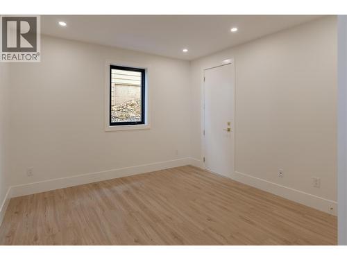 1016 Emslie Street, Kelowna, BC - Indoor Photo Showing Other Room