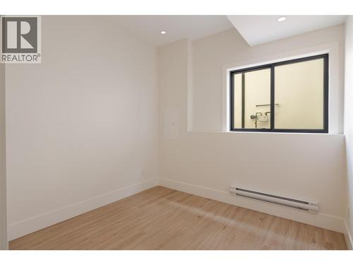 1016 Emslie Street, Kelowna, BC - Indoor Photo Showing Other Room