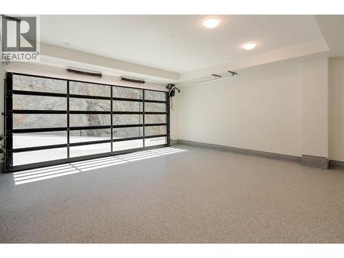 1016 Emslie Street, Kelowna, BC - Indoor Photo Showing Other Room