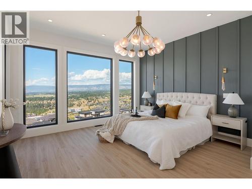 1016 Emslie Street, Kelowna, BC - Indoor Photo Showing Bedroom