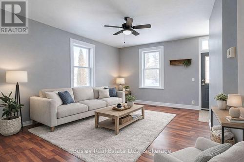 164 Union Street, Meaford, ON - Indoor Photo Showing Living Room