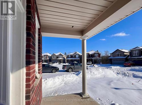 Front porch view looking east - 34 Coldbrook Drive, Cavan Monaghan (Millbrook Village), ON - Outdoor