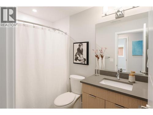 3719 Woodsdale Road Unit# 17, Lake Country, BC - Indoor Photo Showing Bathroom