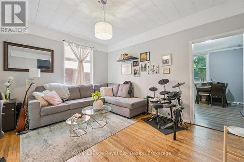 Unit 1 - 148 Suffolk Street W, Guelph (Downtown), ON - Indoor Photo Showing Living Room