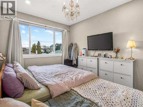 102 Cossar Avenue Unit# 103, Penticton, BC - Indoor Photo Showing Bedroom