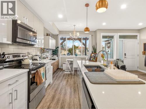 102 Cossar Avenue Unit# 103, Penticton, BC - Indoor Photo Showing Kitchen With Stainless Steel Kitchen With Double Sink With Upgraded Kitchen