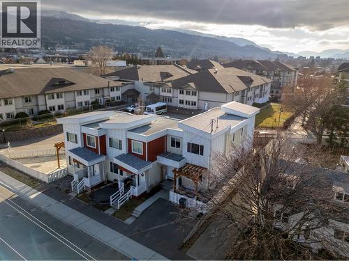102 Cossar Avenue Unit# 103, Penticton, BC - Outdoor