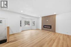 Family room - main - 