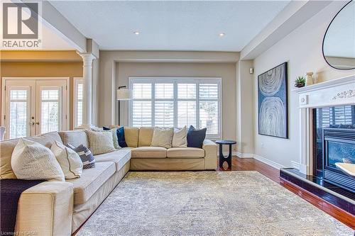 52 Biggs Avenue, Ancaster, ON - Indoor Photo Showing Living Room