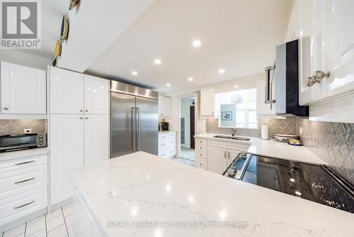 1710 - 65 Spring Garden Avenue, Toronto, ON - Indoor Photo Showing Kitchen With Double Sink